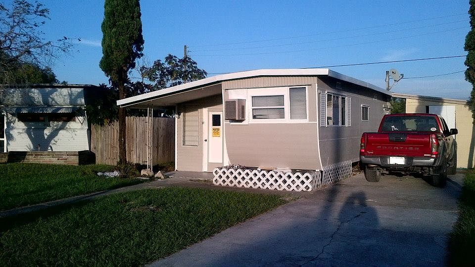 1st image of 2136 Hoyle Dr