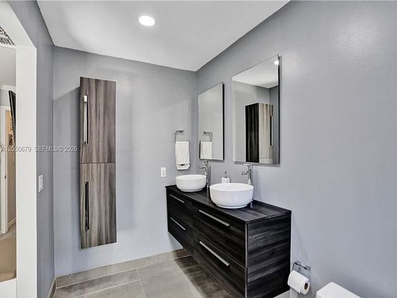 5th image of 3135 Gifford Ln
