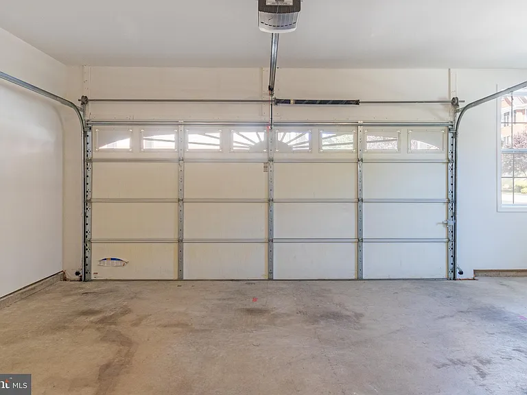 23409 Berkeley Meadows Dr — Photo 36