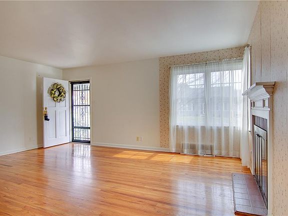 3rd image of 2374 15th St