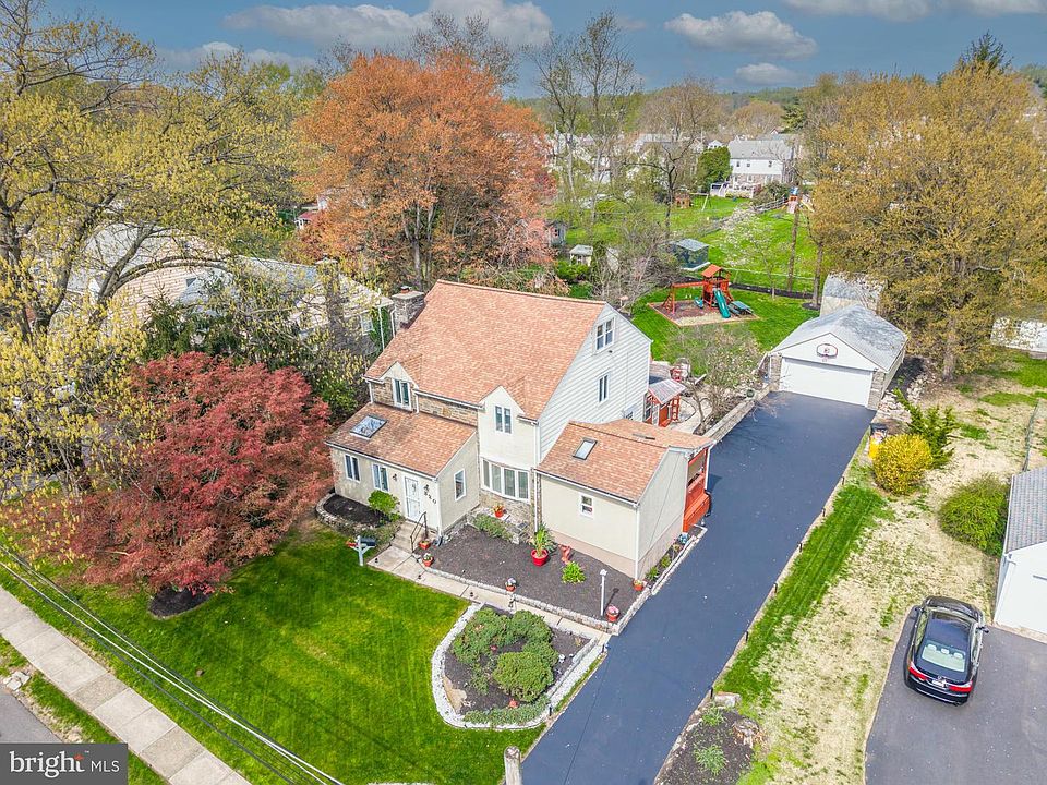 1st image of 320 Prospect Rd