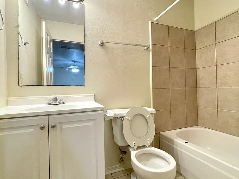 2705 Amanda Dr #A-D — Photo 14