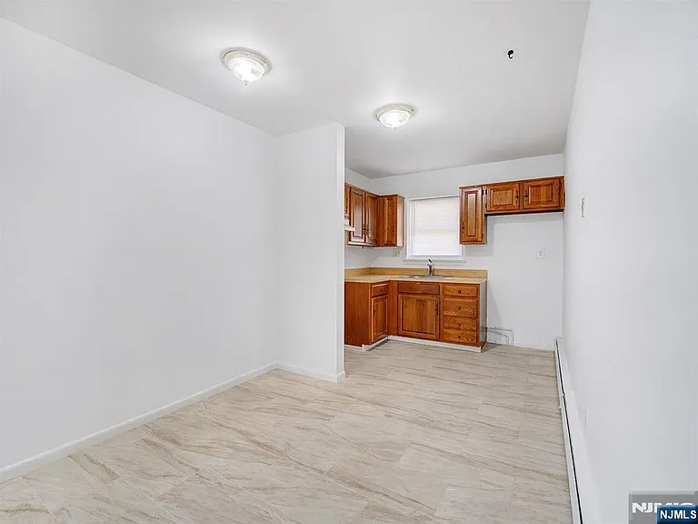 365 Bloomfield Ave — Photo 14