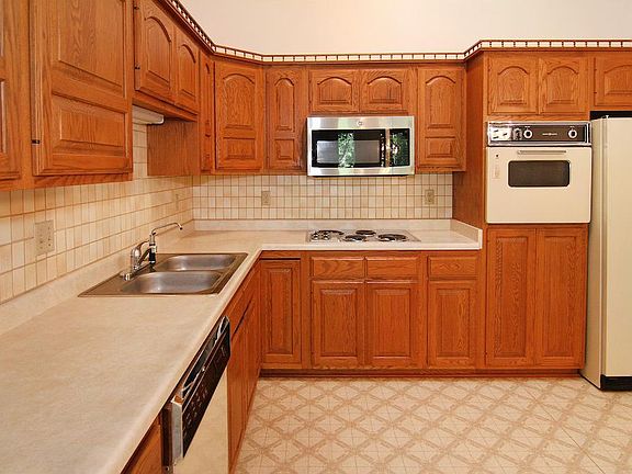 4th image of 2605 Fernwood Ct