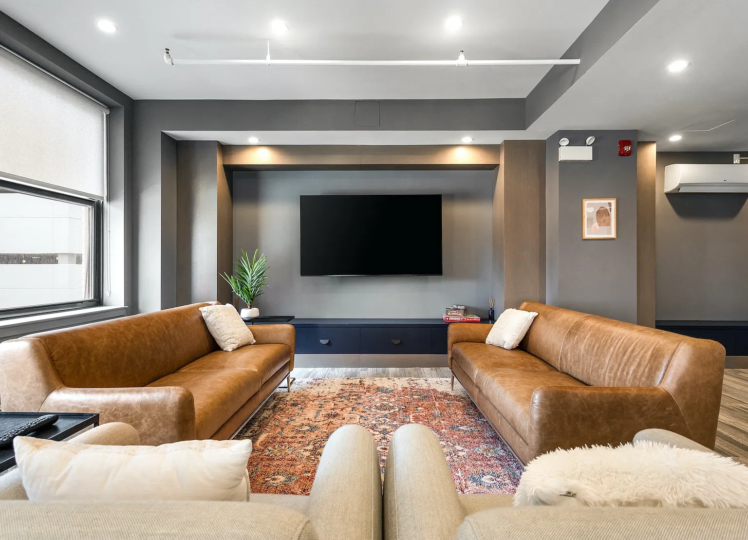 330 S. Wells St — Photo 4