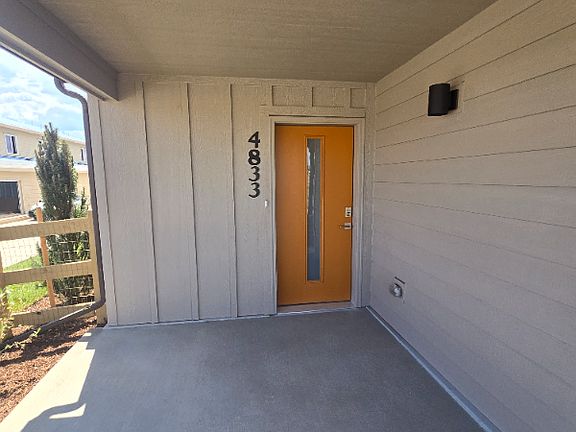 3rd image of 4833 Autumn Leaf Dr