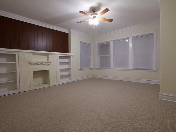 3rd image of 5748 N Maplewood Ave #1