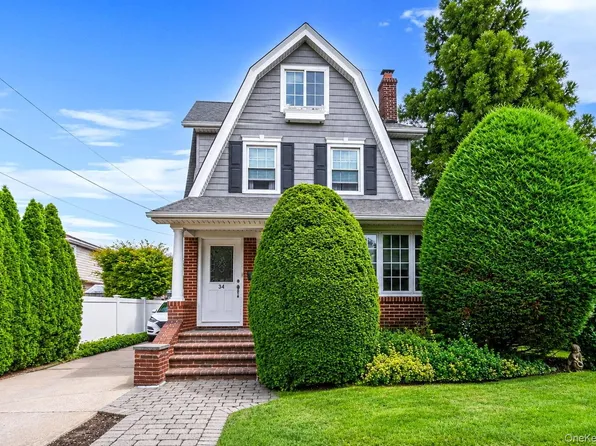 34 Drake Street, Malverne, NY 11565