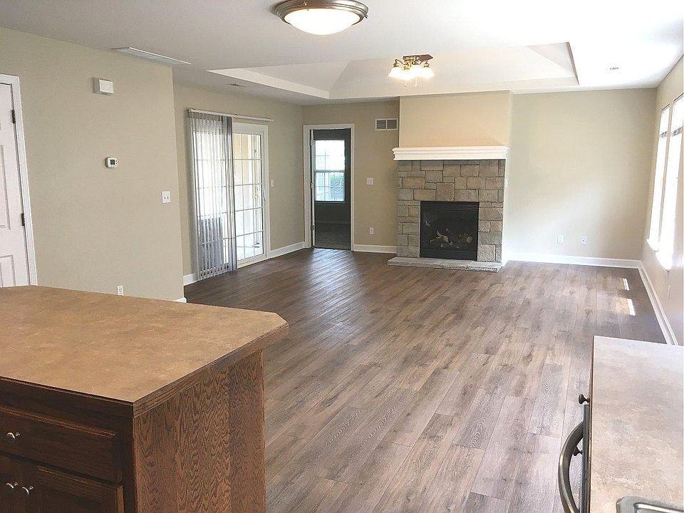 1st image of 2318 E Willow Point Cir