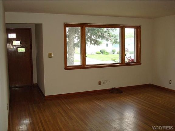 2nd image of 106 Wallace Ave