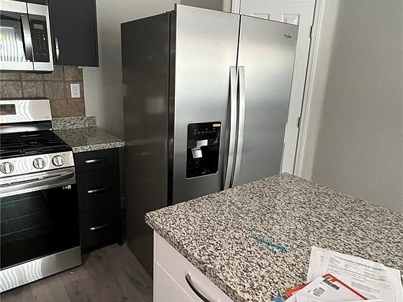 5th image of 1239 Black Cherry St