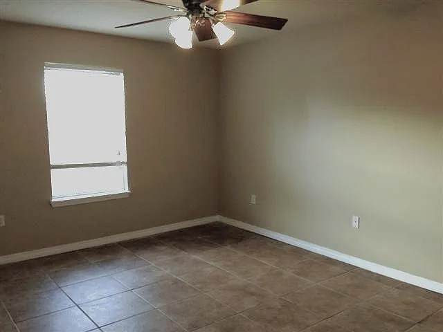 1114 Howell Rd #A — Photo 6