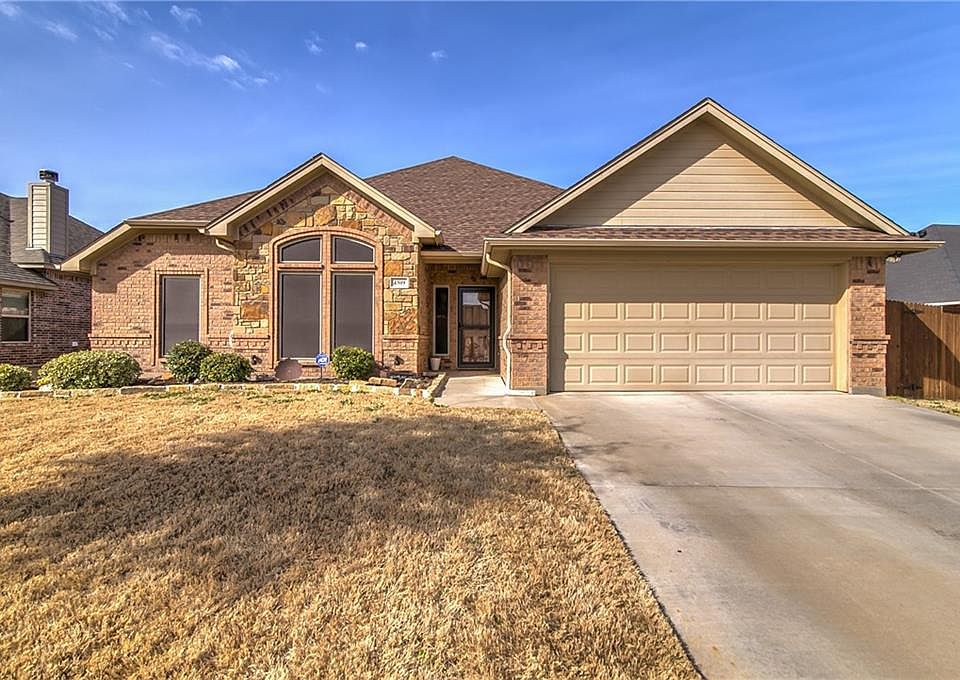 1st image of 4309 Savannah Ln