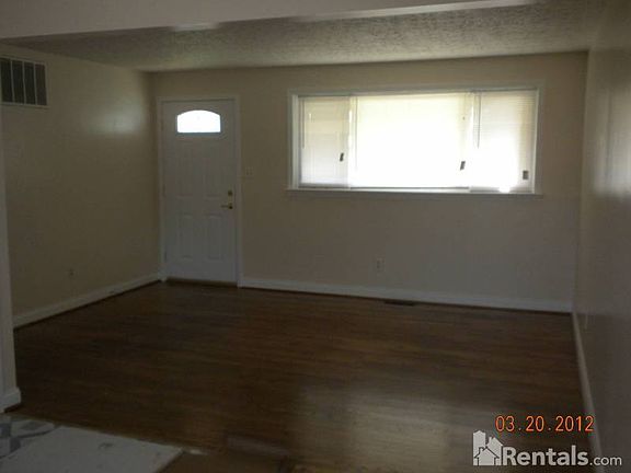 3rd image of 7726 Poinsettia Dr