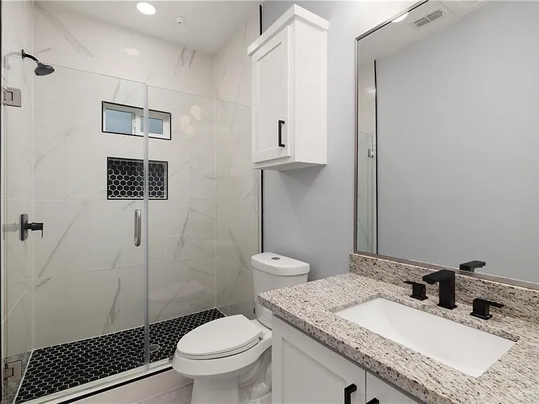 2608 W Bliss St #3 — Photo 10