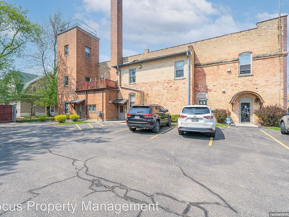 2nd image of 21 W New York Ave #F