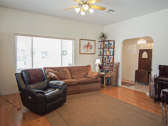 4th image of 13846 E 49th St