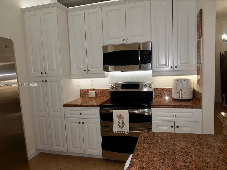 9778 Bowline Dr #102 — Photo 12