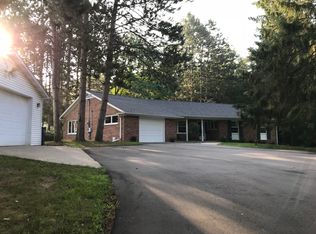 15765 Williams Rd, Hickory Corners, MI 49060