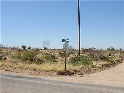 2nd image of 16030 Avenida Greene Way