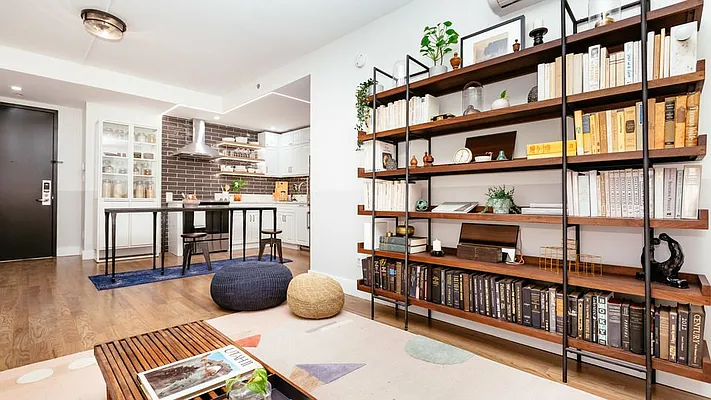 Rented by Nooklyn NYC LLC | media 21