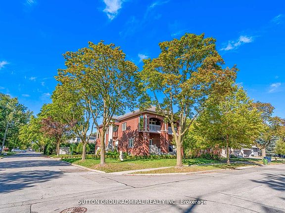 5th image of 116 Goulding Ave