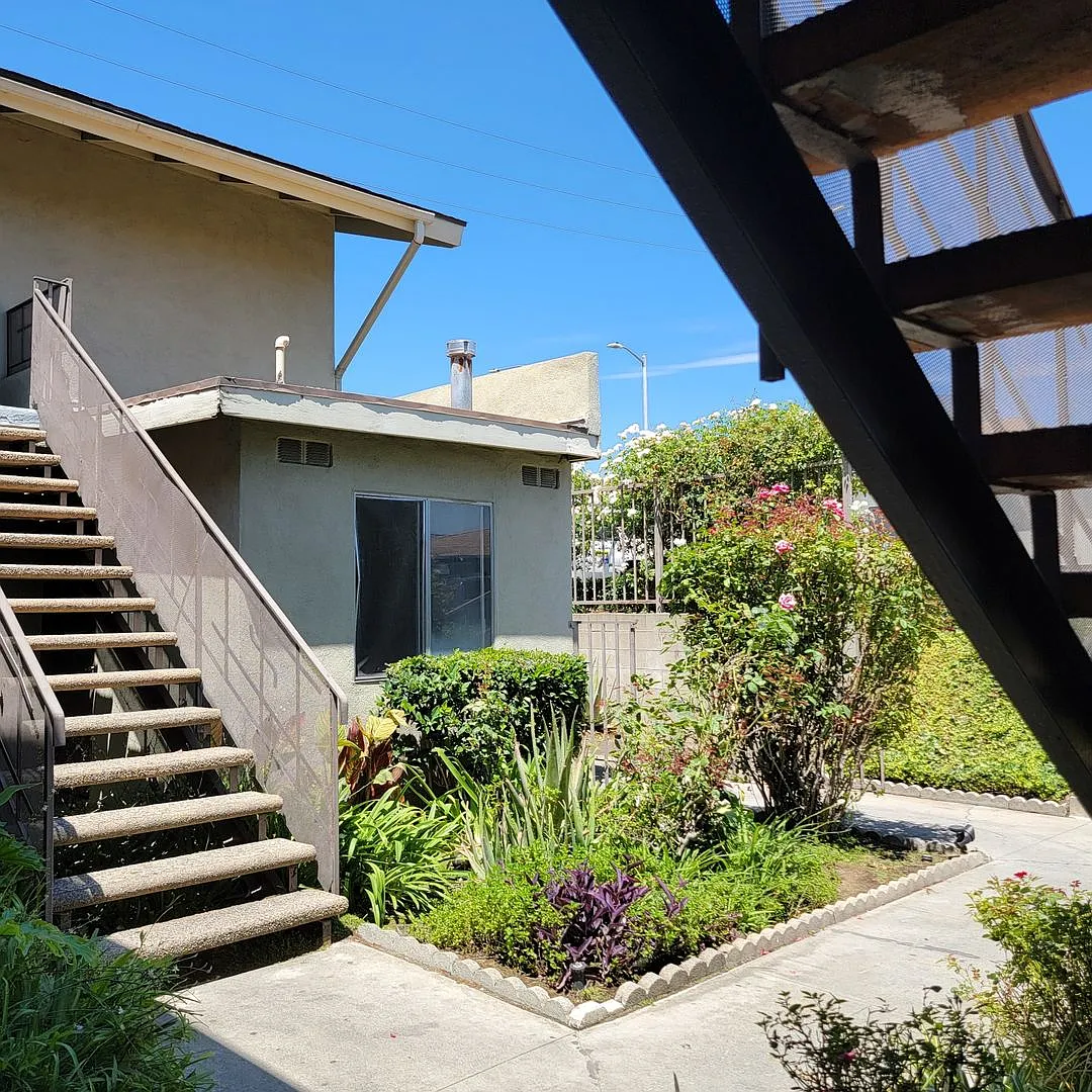 Lacadena 2 Apts. — Photo 3
