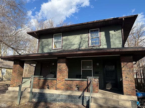 2nd image of 3709 N Kenwood Ave