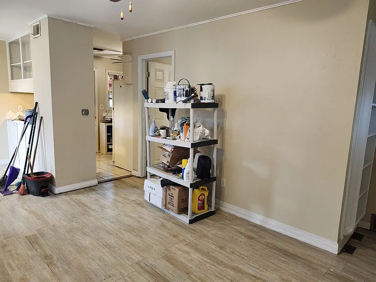 1200 N Harvard Ave #B — Photo 3