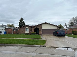 28801 Armanda Dr, Warren, MI