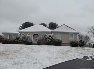 9 Westfort Dr, Meriden, CT 06451