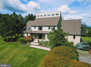 12 Stony Ridge Dr, Mertztown, PA 19539