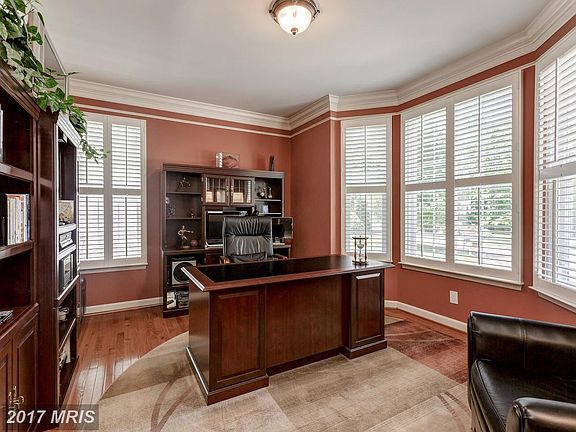 4th image of 5304 Trumpington Ct