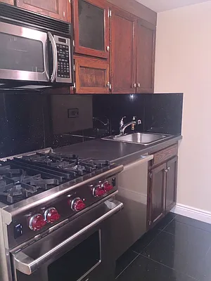 Rented by Anita Loewy, Inc | media 12