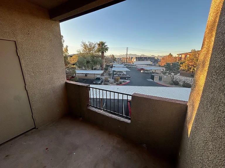 4400 S Jones Blvd #2052 — Photo 25