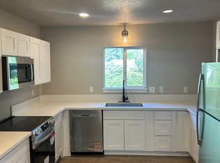 10125 N Macrum Ave #A, Portland, OR 97203