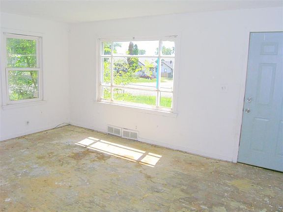 2nd image of 2503 Anderson St