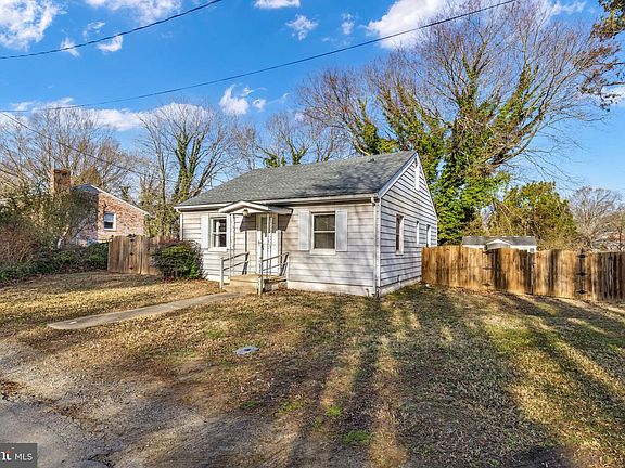 4th image of 119 Davis Ct