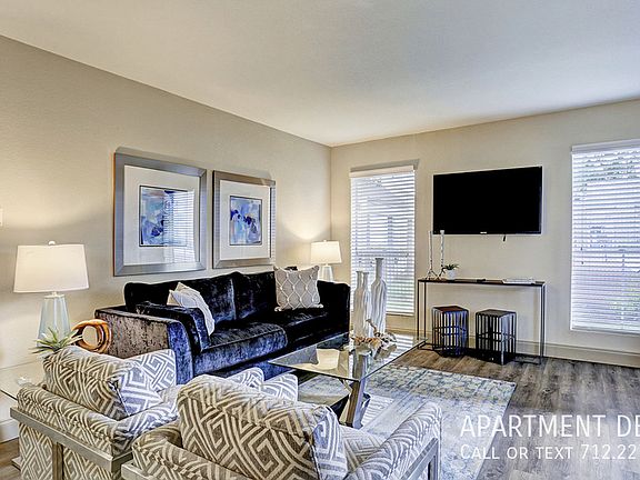 3rd image of 27 Meadowglen Ln #2005