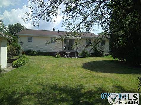 2nd image of 106 Jefferson St
