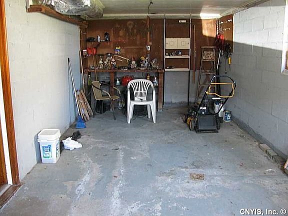 3rd image of 206 Elton Ave