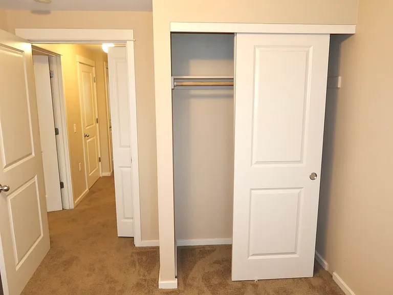 Vineyard Apartments — Photo 15