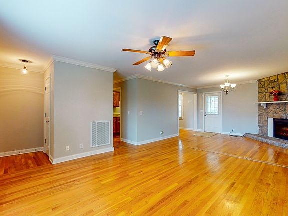 3rd image of 831 General Forrest Dr