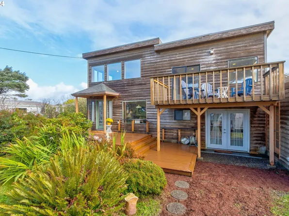 5805 4th St NW, Tillamook, OR 97141