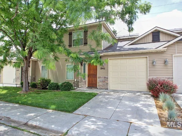 541 S Blue Pine Ln, Boise, ID 83709