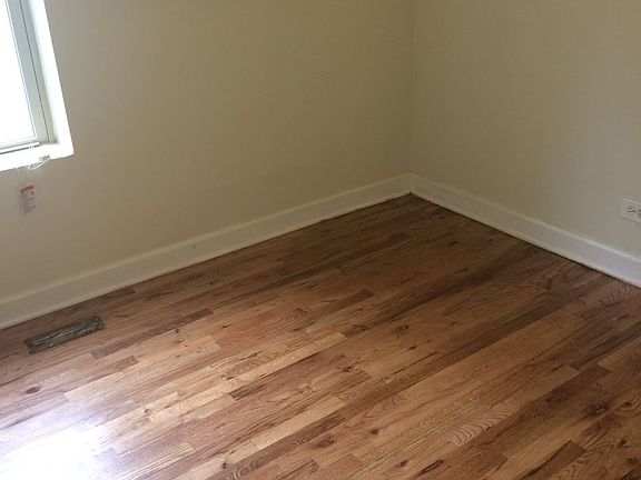5th image of 3321 W Beach Ave