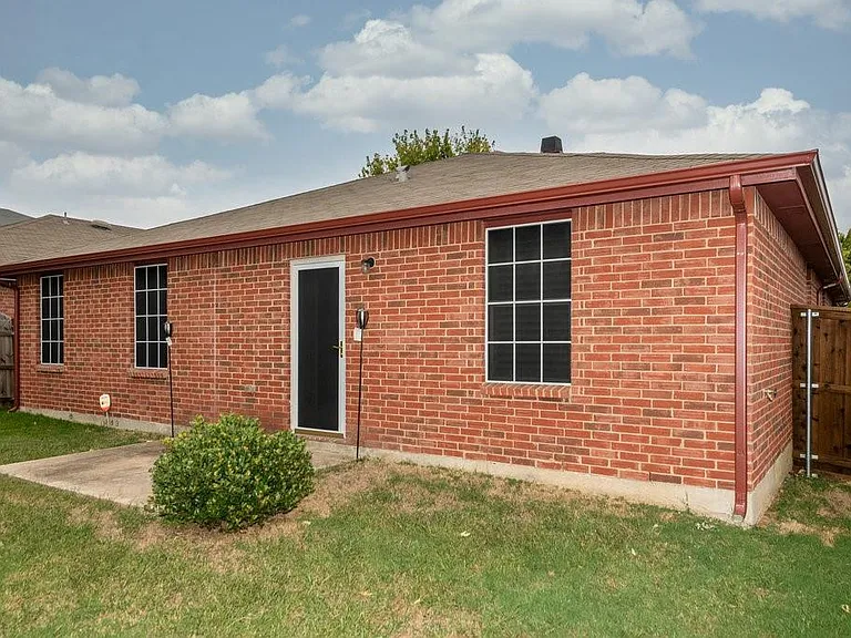 8308 Cotton Valley Ln — Photo 18