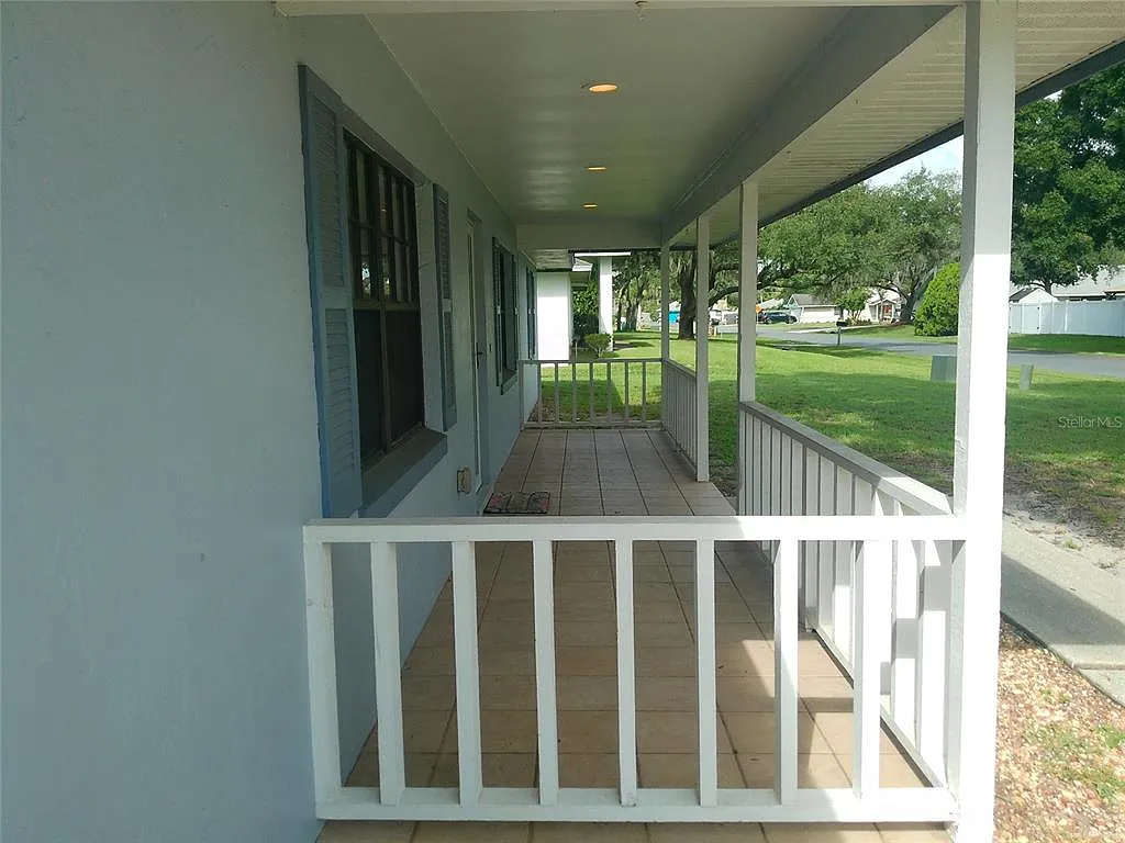 3 bed, 2.0 bath, 1602 sqft, $2,250 — Photo 2