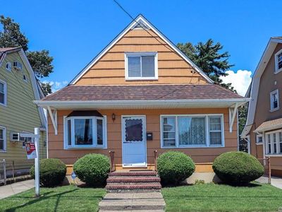 17 Wellington St, Hempstead, NY, 11550