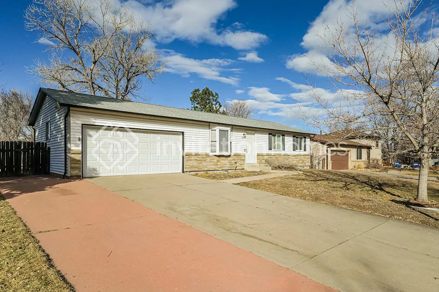 2881 S Olathe Ct Aurora, CO 80013 — Photo 1